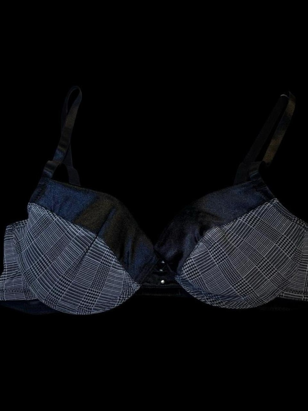 Plaid Accent Black Underwire Bra - Sleek Support